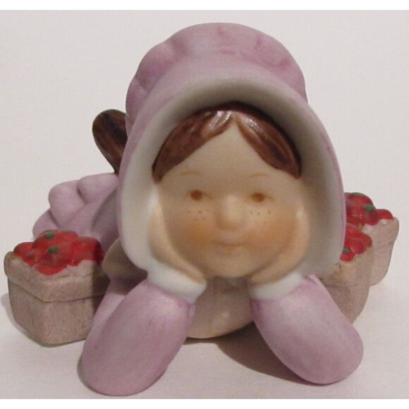Holly Hobbie Daydreams porcelain figurine series 1x hand painted baskets freckle - Picture 1 of 6
